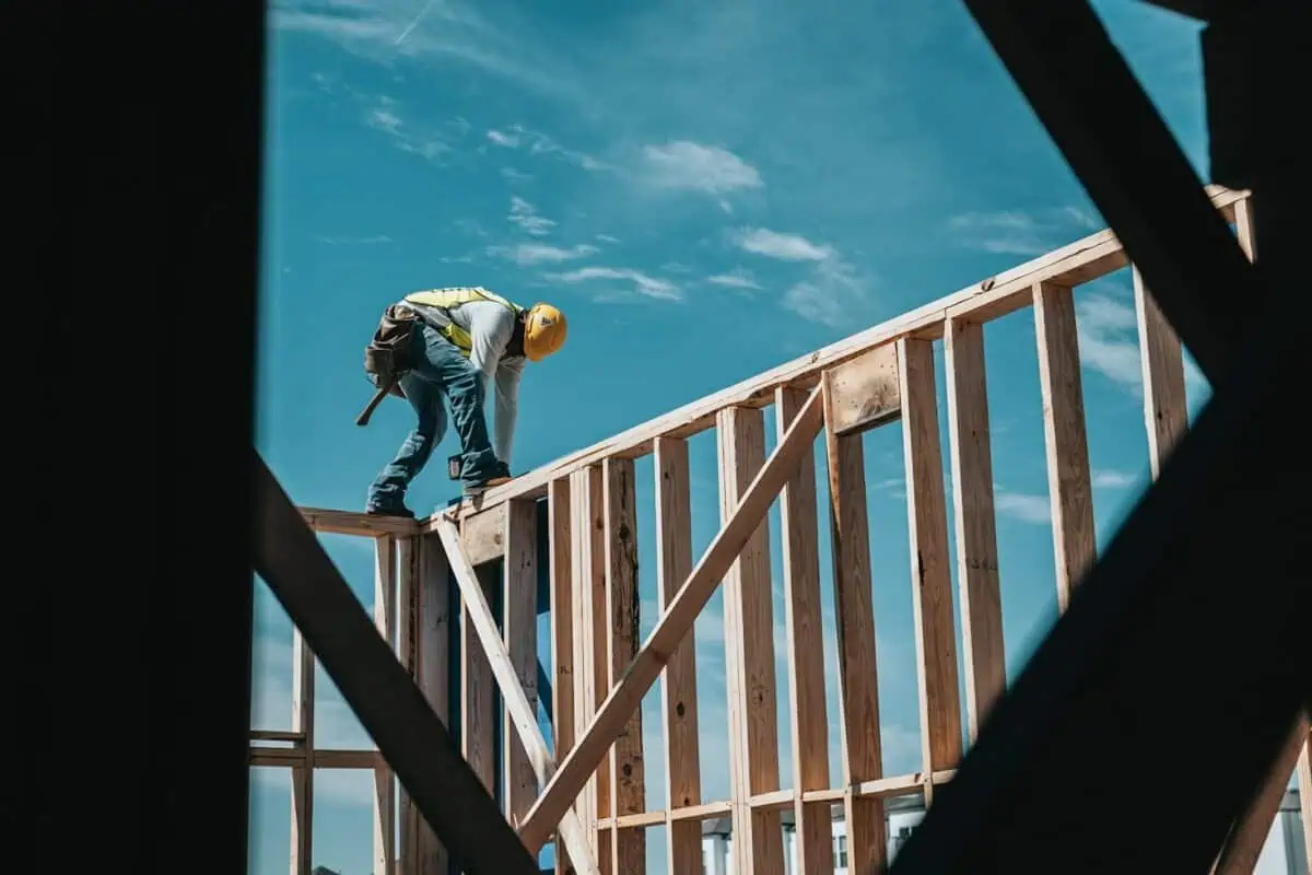 4 Inventory Management Tips for Construction Companies to Lock Project Success!