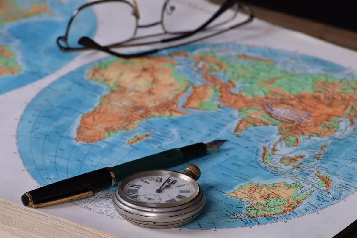 Online Freight Forwarding: Easing International Shipping for SMBs!