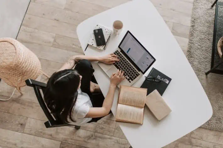 5 Things to Know About Publishing a Book Online!
