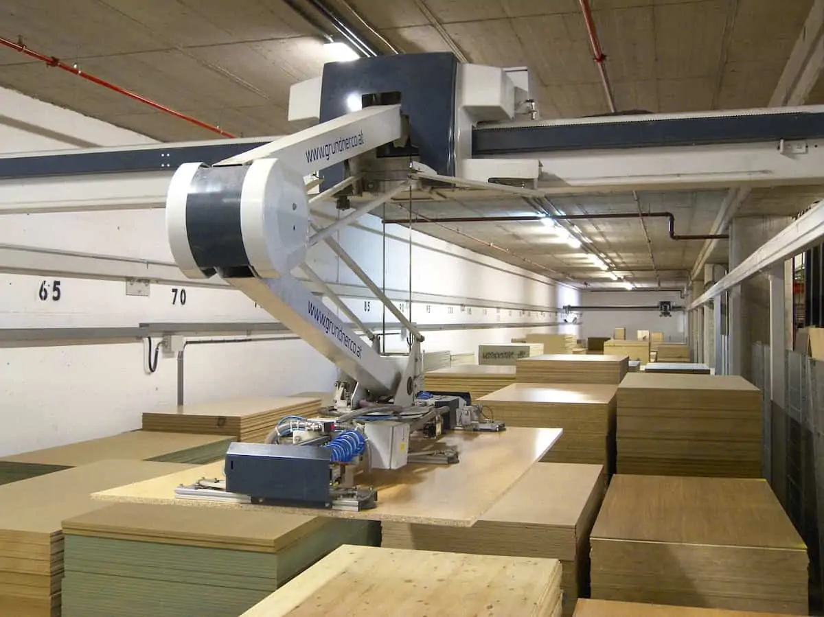 Humanless warehousing