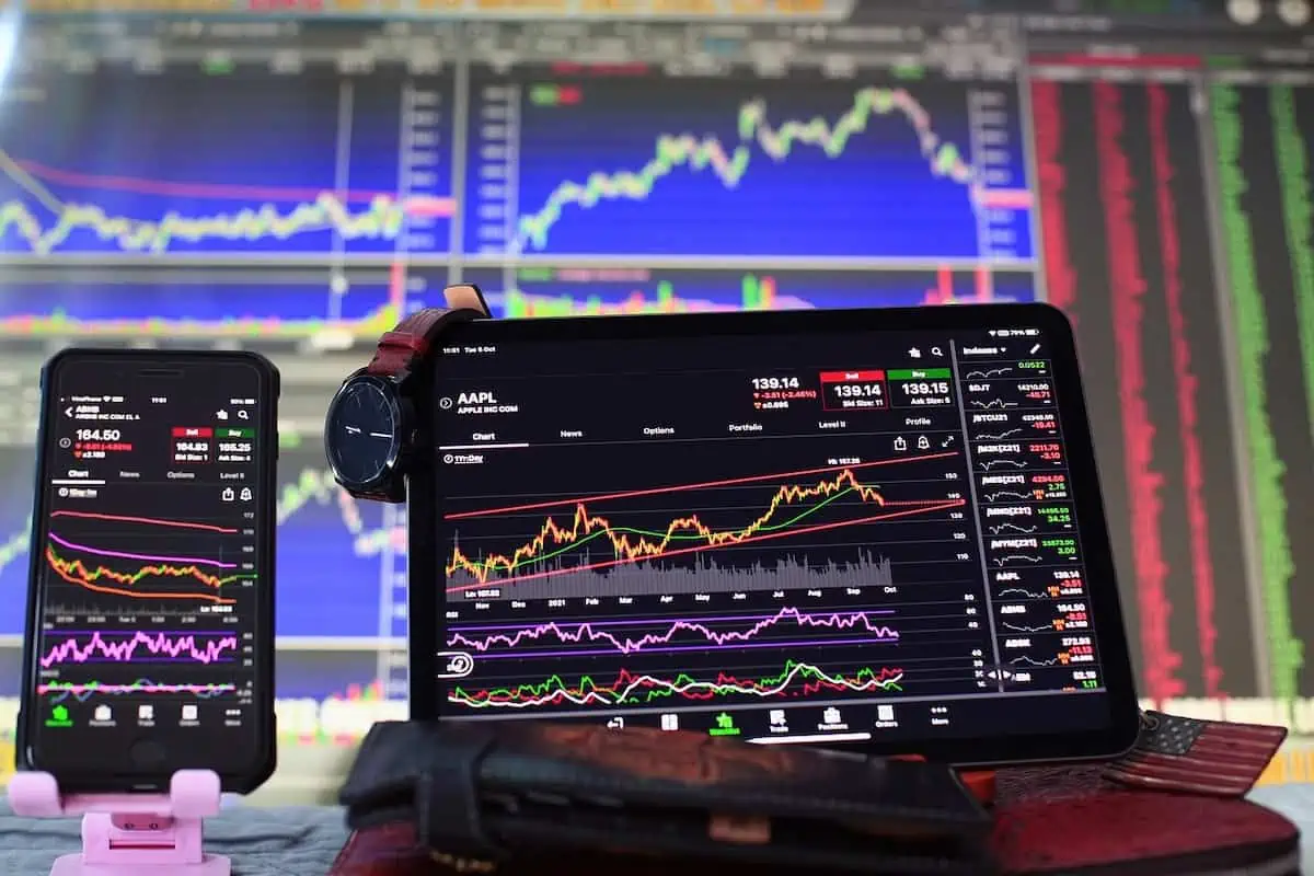 Mirror Trading vs Copy Trading